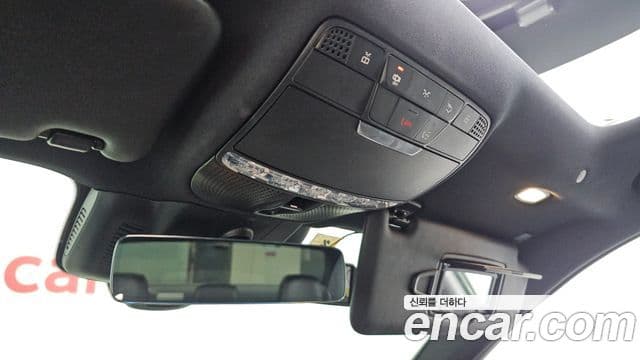 Mercedes-Benz E-Class 2021 — ფოტო 17/20