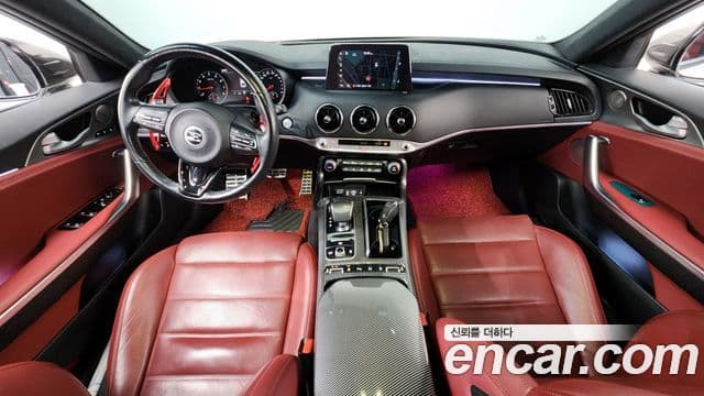 Kia Stinger 2019 — Фото 7/20