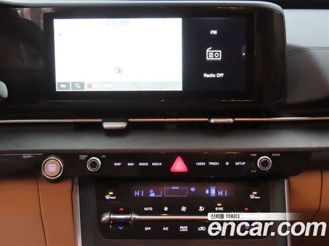 Kia Carnival 2022 — ფოტო 10/20