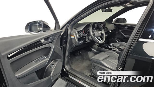 Audi Q5 2021 — Şəkil 10/20