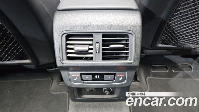 Audi Q5 2021 — Şəkil 18/20
