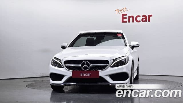 Mercedes-Benz C-Class 2018 — Photo 17/20