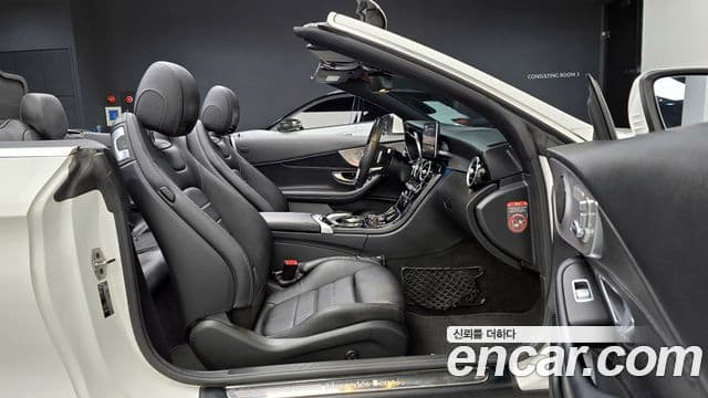 Mercedes-Benz C-Class 2018 — Photo 5/20