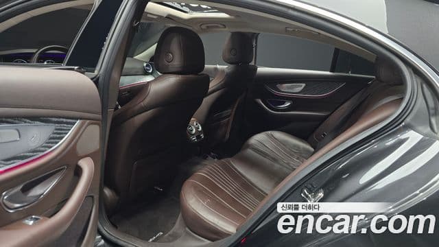 Mercedes-Benz CLS-Class 2021 — Photo 2/20