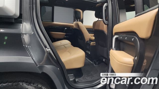 Land Rover Defender 2025 — ფოტო 12/20