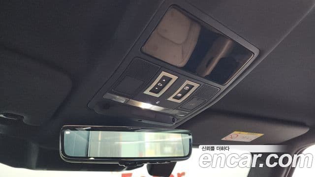 Land Rover Defender 2025 — ფოტო 17/20