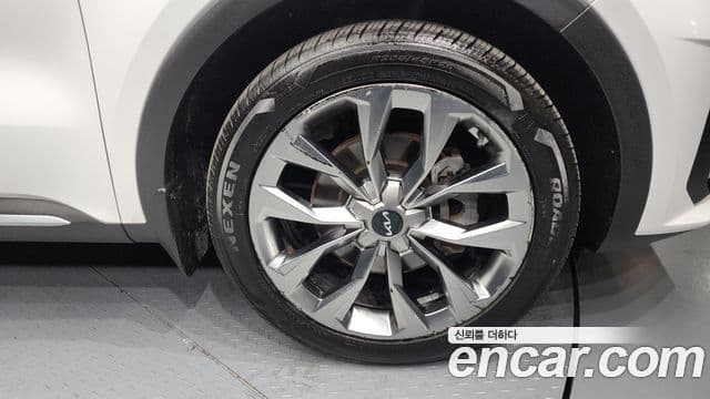 Kia Sorento 2022 — ფოტო 5/20