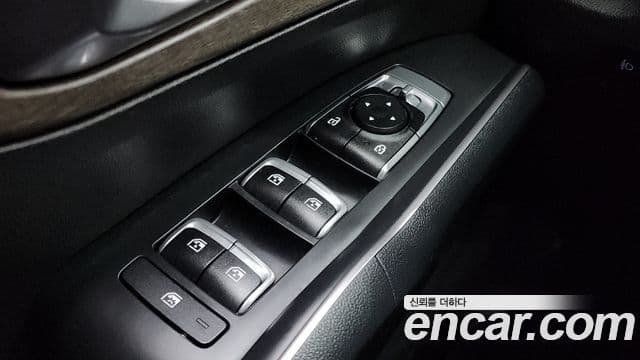 Kia Sorento 2022 — ფოტო 17/20