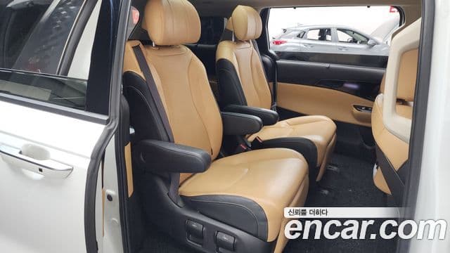 Kia Carnival 2021 — Şəkil 12/20