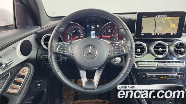 Mercedes-Benz GLC-Class 2018 — Şəkil 13/20