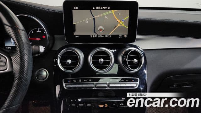 Mercedes-Benz GLC-Class 2018 — Şəkil 14/20