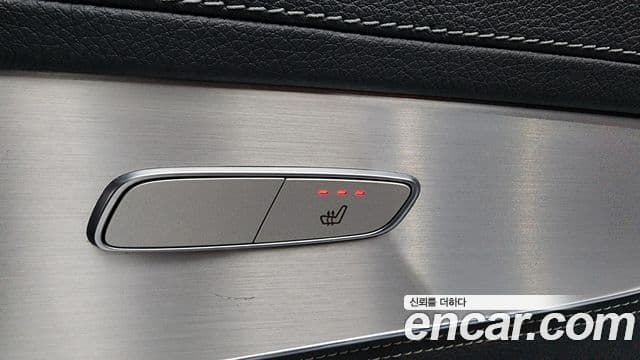 Mercedes-Benz GLC-Class 2018 — Şəkil 18/20