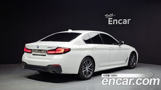 BMW 5 Series 2023 — ფოტო 1/20
