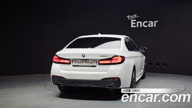 BMW 5 Series 2023 — ფოტო 3/20