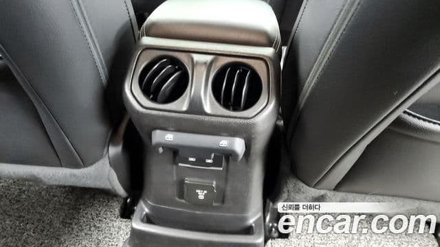 Jeep Wrangler 2021 — Şəkil 19/20