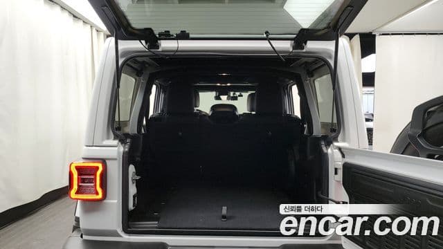Jeep Wrangler 2021 — Şəkil 20/20
