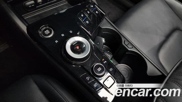 Kia Sportage 2022 — ფოტო 9/20