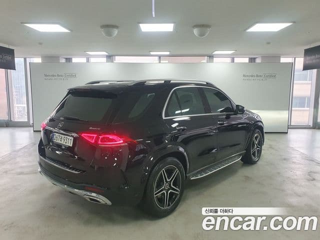 Mercedes-Benz GLE-Class 2021 — Фото 1/17
