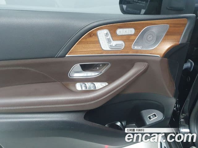 Mercedes-Benz GLE-Class 2021 — Фото 15/17
