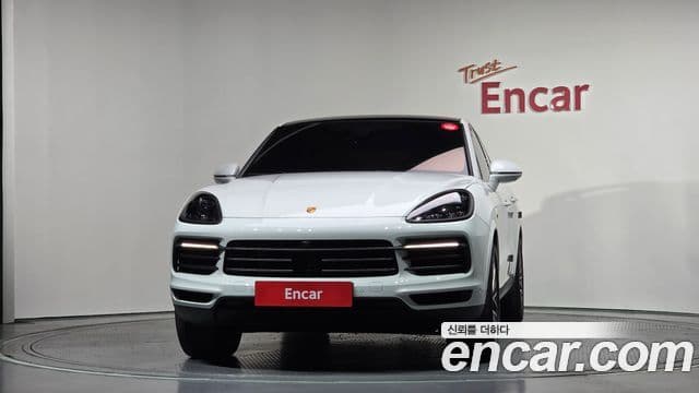 Porsche Cayenne 2023 — ფოტო 3/20