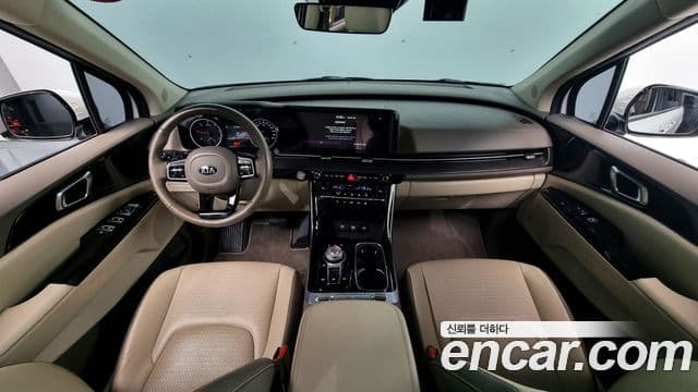 Kia Carnival 2020 — ფოტო 7/20