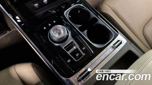 Kia Carnival 2020 — ფოტო 9/20
