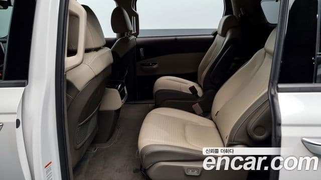 Kia Carnival 2020 — ფოტო 12/20