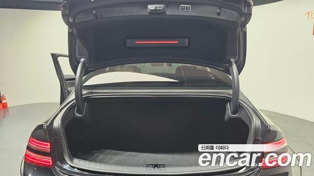 Genesis G80 2021 — Photo 18/20