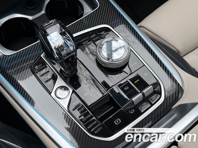 BMW X7 2022 — ფოტო 5/20