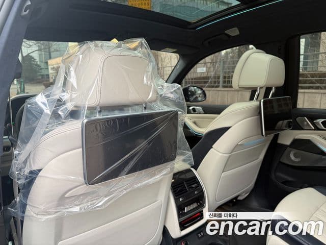 BMW X7 2022 — ფოტო 11/20