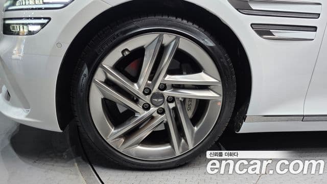 Genesis Electrified G80 2024 — ფოტო 5/20