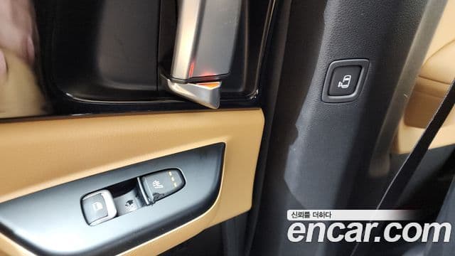 Kia Carnival 2022 — Фото 19/20