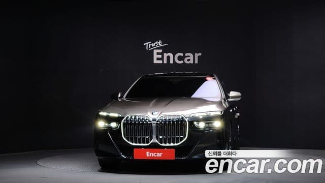 BMW 7 Series 2024 — ფოტო 3/20