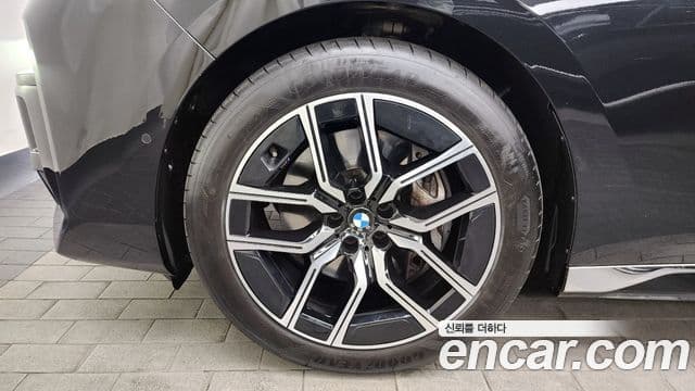 BMW 7 Series 2024 — ფოტო 5/20