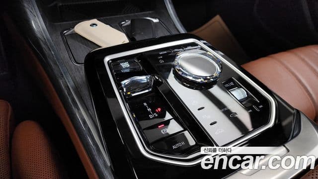 BMW 7 Series 2024 — ფოტო 9/20