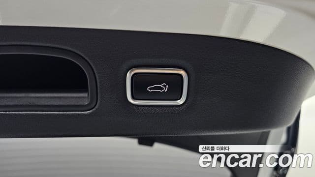 Kia Stinger 2022 — ფოტო 20/20