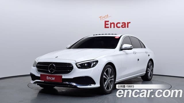 Mercedes-Benz E-Class 2022 — Фото 1/20