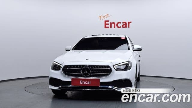 Mercedes-Benz E-Class 2022 — Фото 3/20