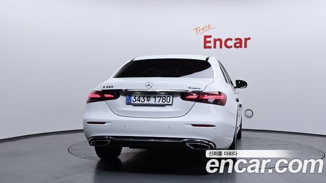 Mercedes-Benz E-Class 2022 — Фото 4/20