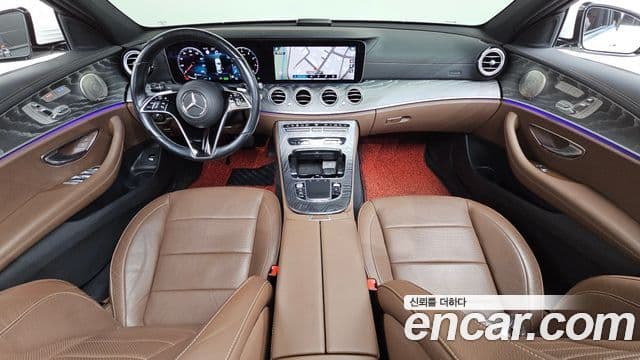 Mercedes-Benz E-Class 2022 — Фото 7/20