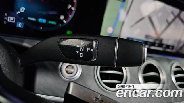 Mercedes-Benz E-Class 2022 — Фото 9/20