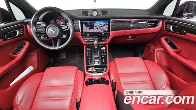 Porsche Macan 2023 — ფოტო 7/20