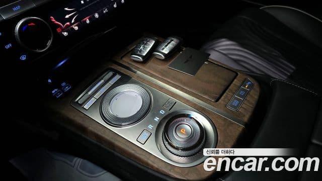 Genesis Electrified G80 2022 — Şəkil 9/20