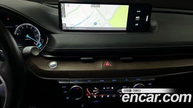 Genesis Electrified G80 2022 — Şəkil 16/20