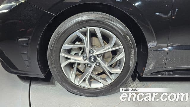 Hyundai Sonata Hybrid 2021 — Photo 15/20