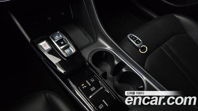 Hyundai Sonata Hybrid 2021 — Photo 2/20