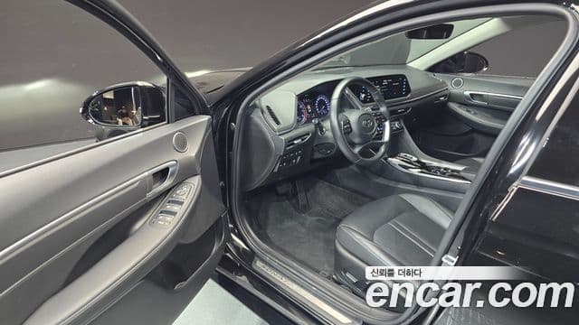 Hyundai Sonata Hybrid 2021 — Photo 3/20
