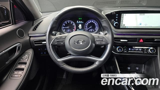 Hyundai Sonata Hybrid 2021 — Photo 19/20