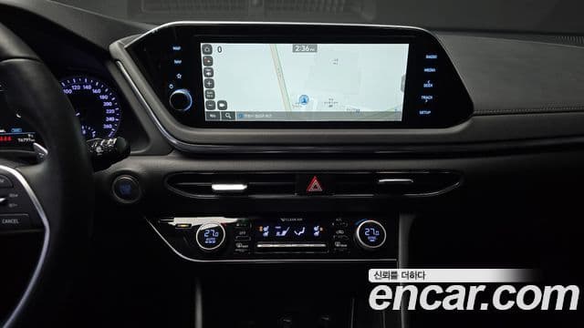 Hyundai Sonata Hybrid 2021 — Photo 14/20