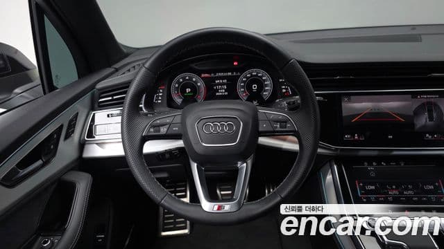 Audi Q7 2025 — ფოტო 14/20